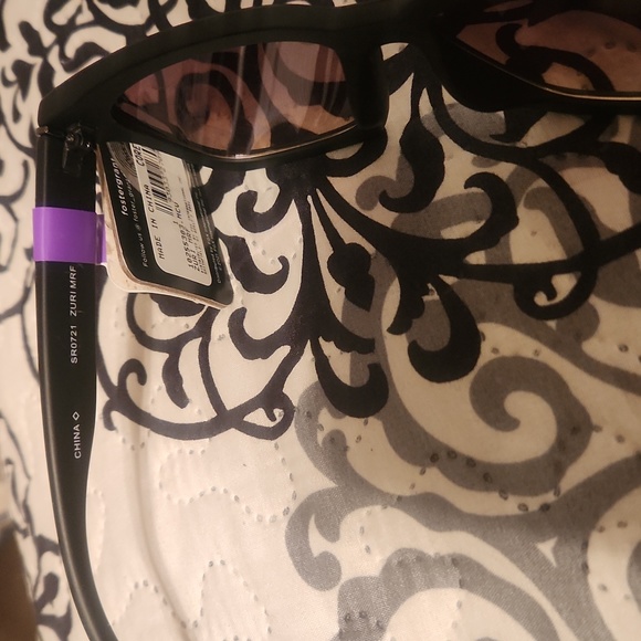 $10 womens foster grant shades - Picture 2 of 4